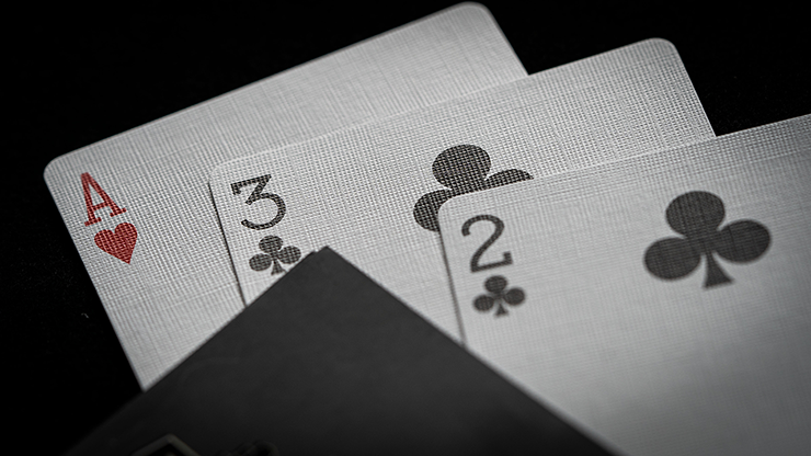 Michael Skinner's Ultimate 3 Card Monte by Murphy's Magic